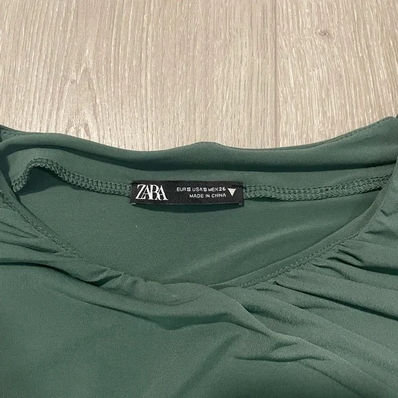 Zara Gathered Top - Picture 3 of 3